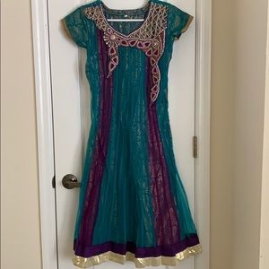Indian/Pakistani outfit, salwar kameez